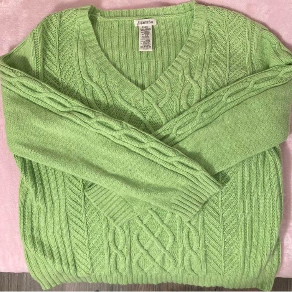 St. John’s Bay, green, wol knit sweater, v neck, thick.